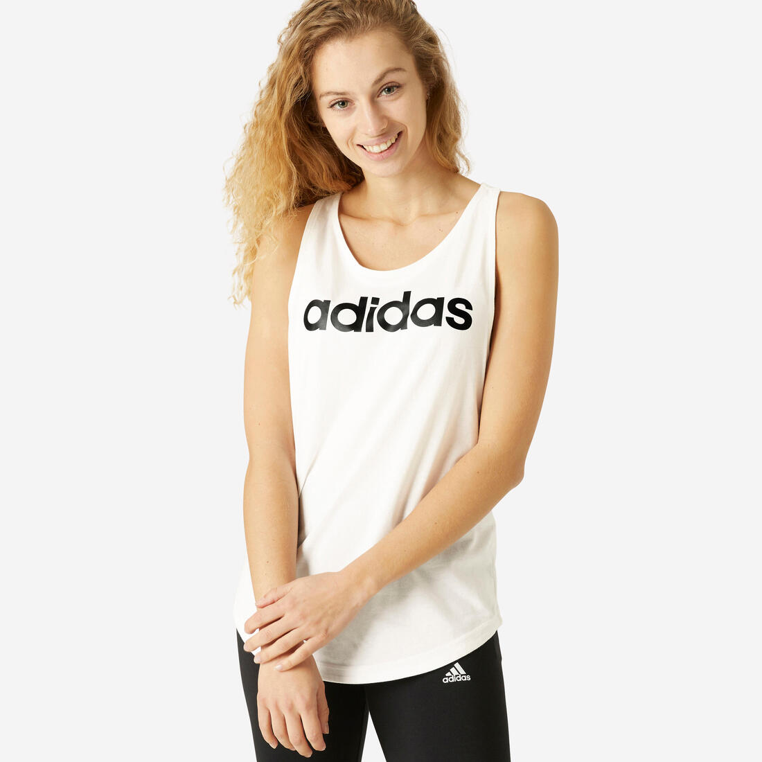 article en promo : Debardeur de fitness soft training adidas femme blanc