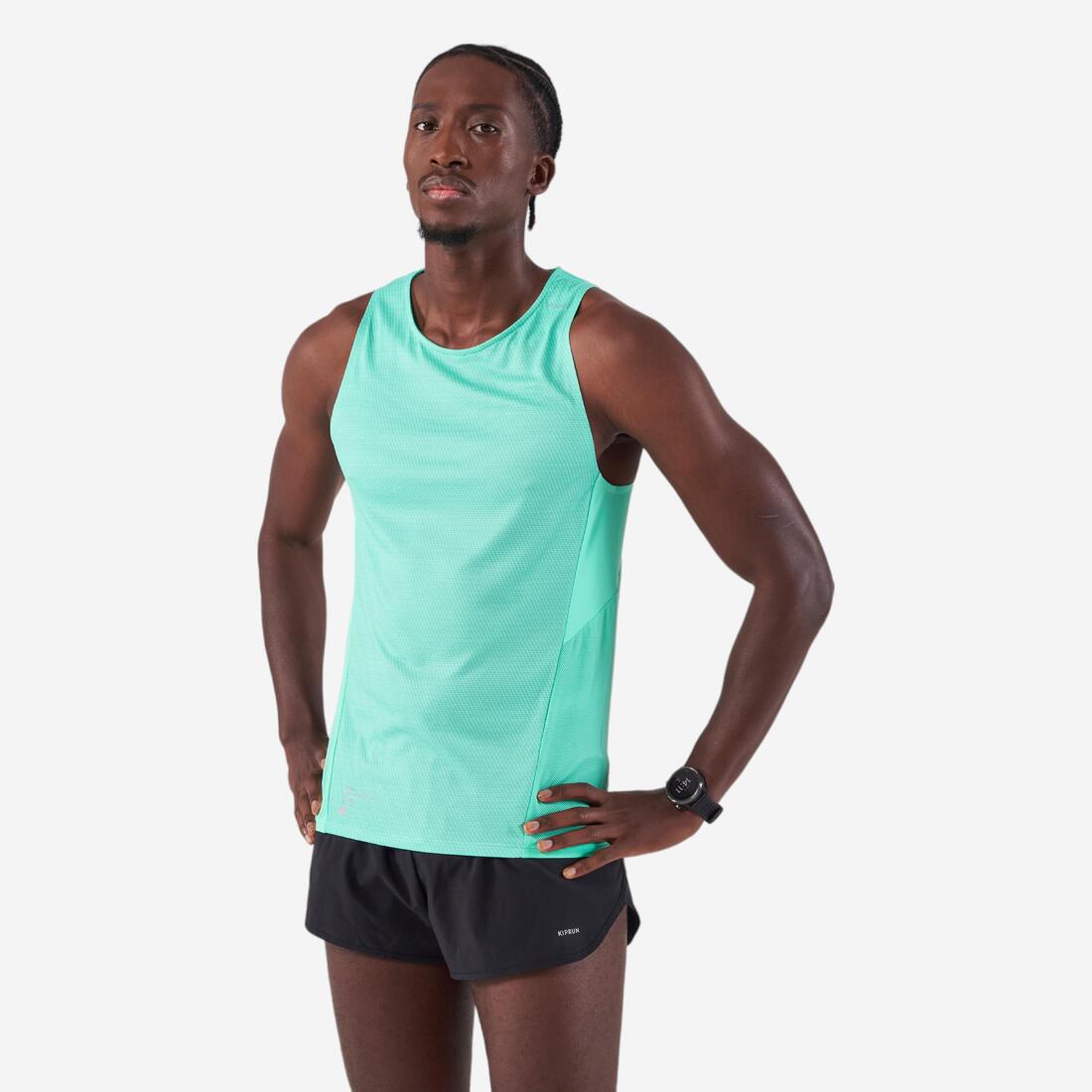 article en promo : DEBARDEUR RUNNING HOMME RESPIRANT KIPRUN LIGHT