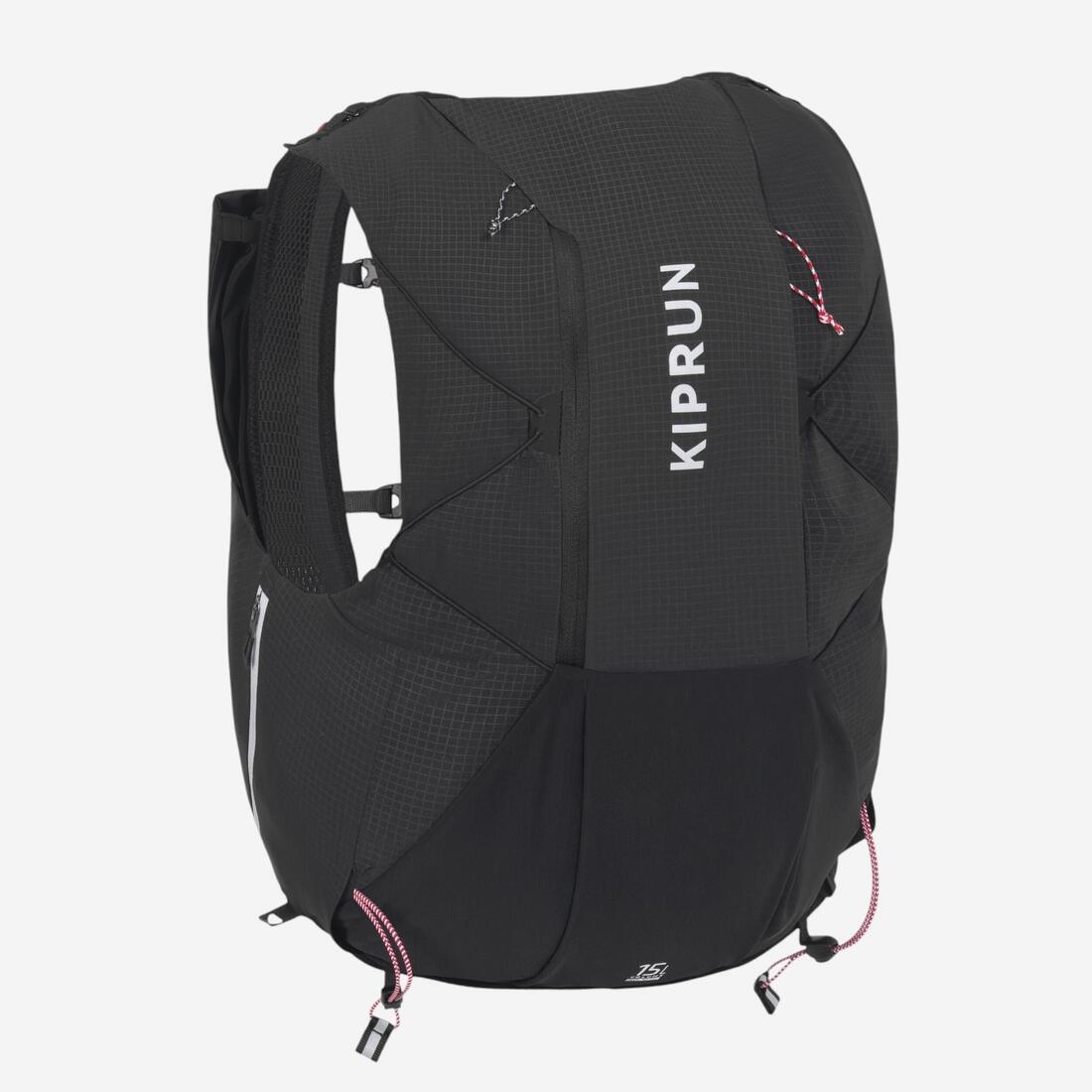 article en promo : Sac trail running mixte + poche à eau 2L incluse - KIPRUN 900 15L