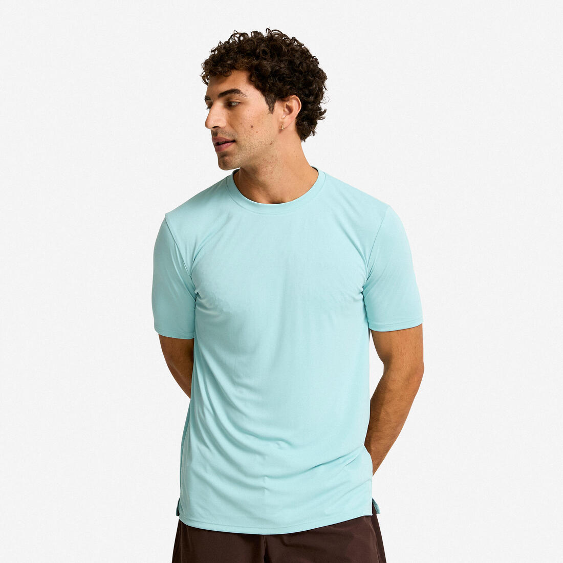 article en promo : T-shirt de fitness manches courtes respirant col rond homme