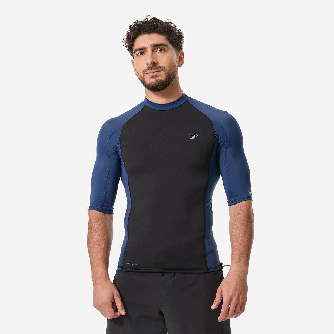 article en promo : Tee-shirt anti UV surf top thermique Néoprène Lycra manches courtes homme.